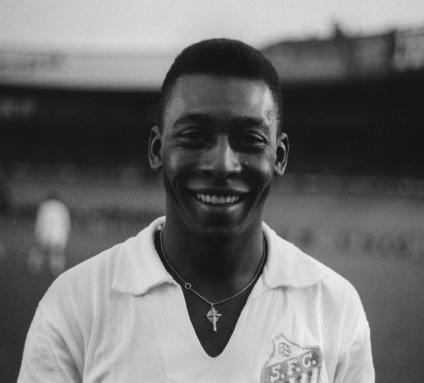COLOMBES, FRANCE – JUNE 13: Brazilian striker Pele, wearing his Santos jersey, smiles before playing a friendly soccer match with his club against the French club of “Racing”, 13 June 1961 in Colombes, in the suburbs of Paris. Pele score one goal as Santos won 5-4. Widely considered to be the greatest player in soccer […]