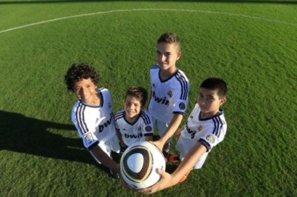 Peneirinha Head & Shoulders realiza blitz em escolas