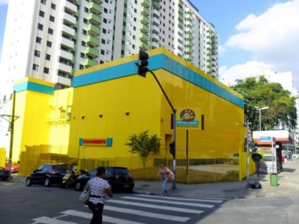 Pet Center Marginal incentiva adoção