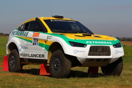 Equipe Mitsubishi Petrobras é apresentada em evento