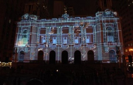 Peugeot faz videomapping na Cinelândia