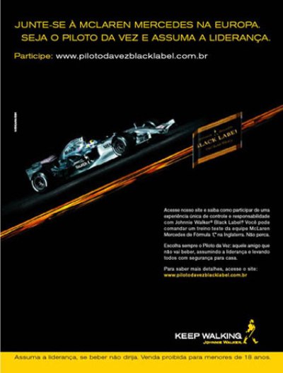 Estampando o nome no capacete de Lewis Hamilton