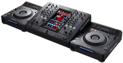 Promo da Pioneer dá mesa de mixagem em Portugal