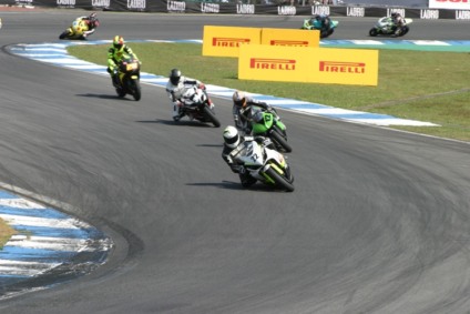 Pirelli renova aporte a motociclismo até 2015