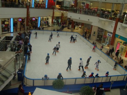 Pista de patinação no gelo de volta ao Floripa