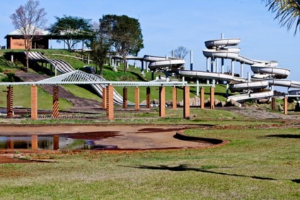 03-08-12ParqueAquaticoItaipulãndia