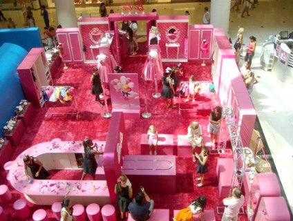 Evento Barbie & Team Hot Wheels no Praia de Belas