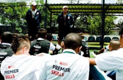 Corinthians se une à Premier League em ação social