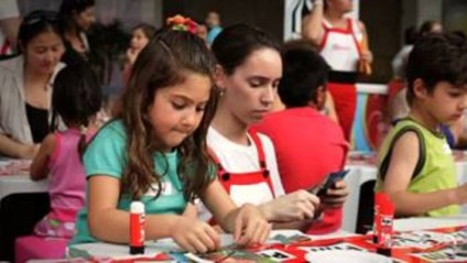 Pritt promove oficinas infantis de Halloween