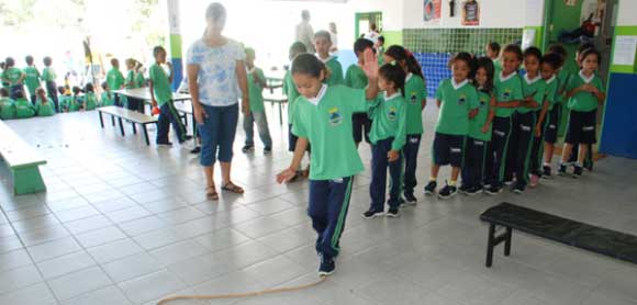 Projetos da VW beneficiam mais de 200 mil estudantes