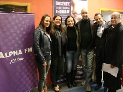 Copa Airlines entrega prêmio a ouvintes da Alpha FM
