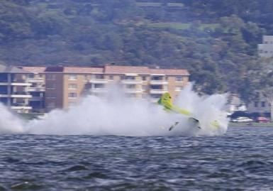 Avião de brasileiro caiu no Red Bull Air Race Avião de brasileiro caiu no Red Bull Air Race