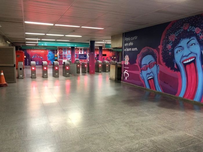 Estações do metrô viram palco de ativações de marca para o LollaBR