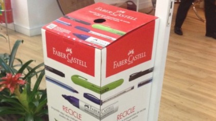 Faber-Castell e TerraCycle promovem "Faxina nos Armários"