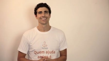 Gianecchini distribui abraços em quem tiver solidariedade
