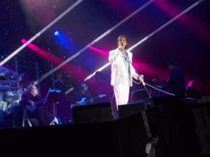 Público lota Arena Fonte Nova no show de Roberto Carlos