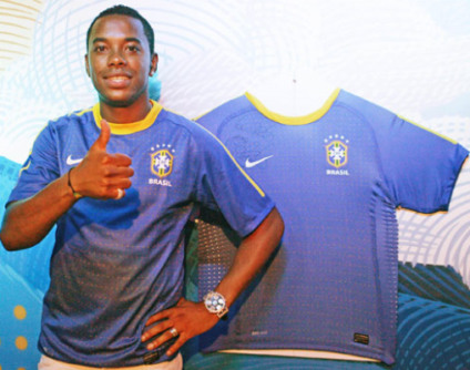 Uniforme para Copa do Mundo é apresentado na Sapucaí