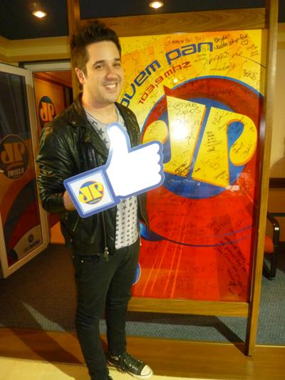 Na cola do Jota Quest na promo da RICRádio Joven Pan