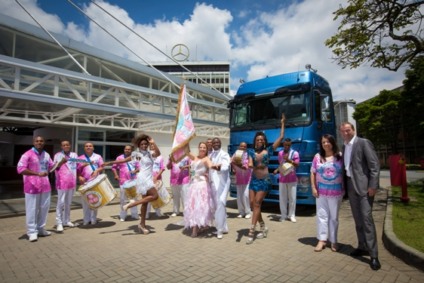 Mercedes-Benz marca presença no ensaio da Rosas de Ouro