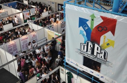 UFPR realiza feira de cursos e profissões