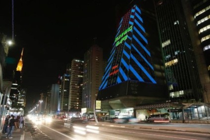 SP_Urban ilumina a cidade pelo Maio Amarelo