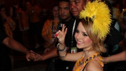 A ressaca de cerveja de Sandy no Carnaval do RJ