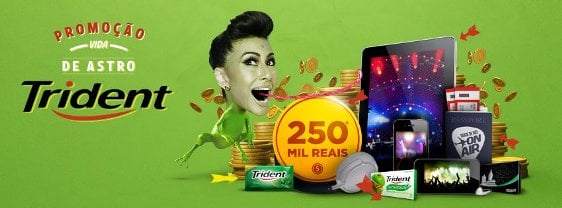 Sabrina Sato contagia fãs em evento promocional