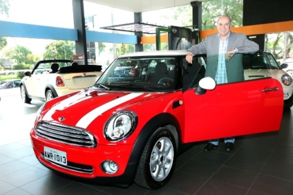 ParkShopping Barigui entrega carros da promoção