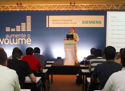 N,A organiza evento para Siemens