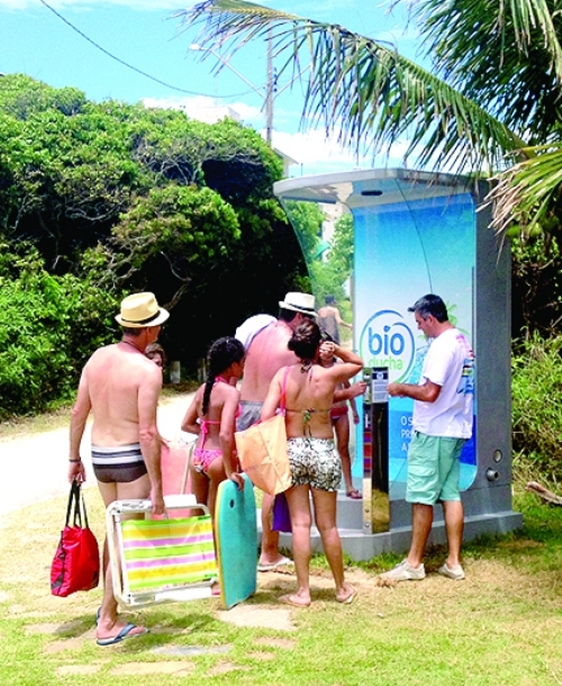 Praia Brava recebe duchas ecológicas 