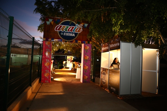 sisters arraia (1)