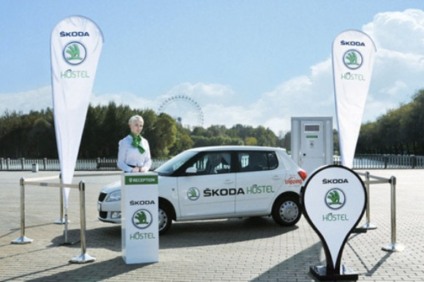 Skoda Fabia transforma carro em hotel