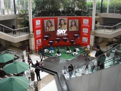 Original 37 cria estande promocional para SKY