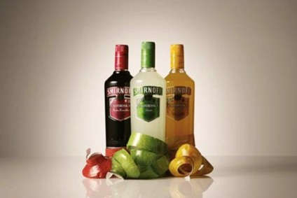 Garrafa criada para Smirnoff Caipiroska dá prêmio à JWT