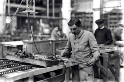 Peugeot comemora os cem anos da fábrica de Sochaux