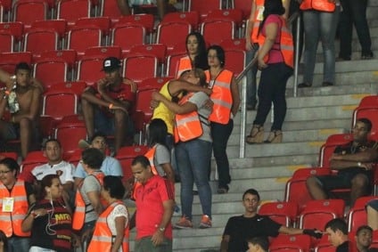 Sport transforma mães em seguranças de estádio