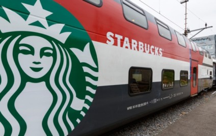 Starbucks-Wagen der SBB, aufgenommen am 12. November in Zürich. Verwendung SBB-Extern und -Intern, exkl. Werbung und Kampagnen. Foto & Copyright 2013: François Gribi, Fotograf BR & ZHdK, CH – 3006 Bern