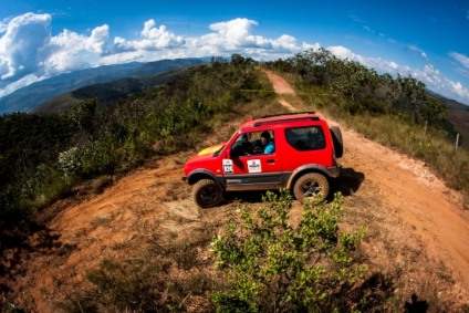 Suzuki Adventure levanta poeira nas trilhas de BH