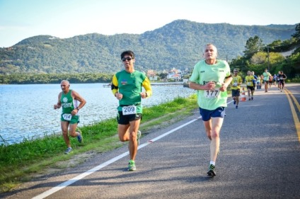 Corrida 10k Volta da Lagoa mobiliza atletas e cidadãos