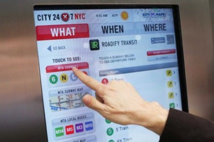 Tablets gigantes substituem telefones públicos em NY