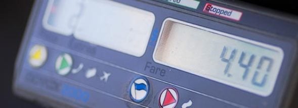 Freios no táxi rendem descontos na corrida