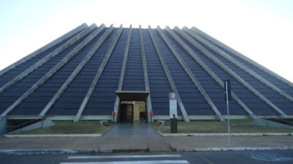 Teatro Nacional de Brasília funciona sem alvará