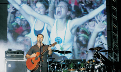 Divina Comédia com "Telefônica Trio Tons"