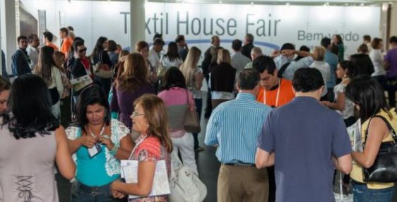 Coleção Primavera-Verão em exposição na Têxtil House Fair
