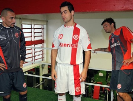 Inter faz evento para apresentar nova camisa