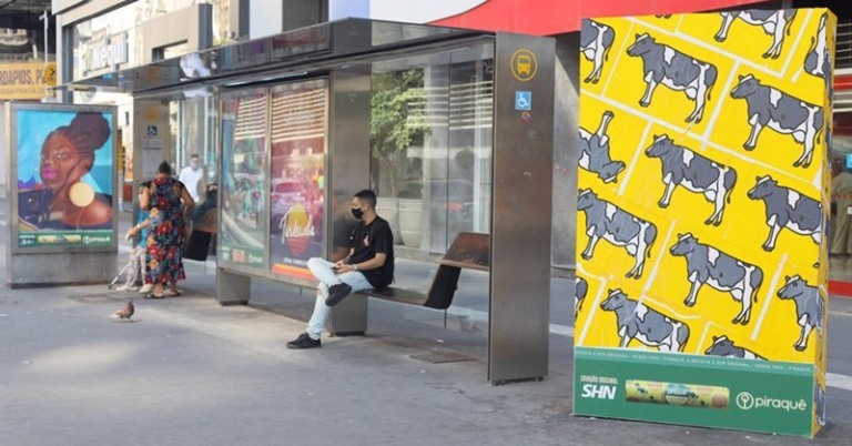 Piraquê cede espaços de publicidade para exposição de obras de arte