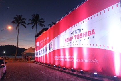 VC2 Promo leva Cinema Semp Toshiba a Ilhabela