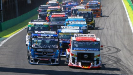 As emoções da corrida 1 da decisão da Copa Truck 2019 em Interlagos – Foto: Vanderley Soares/+Brasil