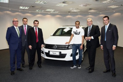 Volkswagen do Brasil recebe a visita do jogador Lucas
