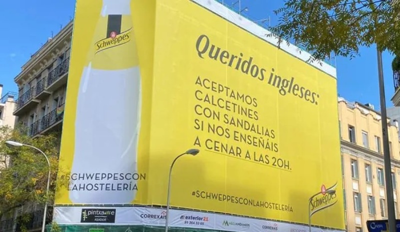 Schweppes convida as pessoas a adiantarem o horário do jantar 